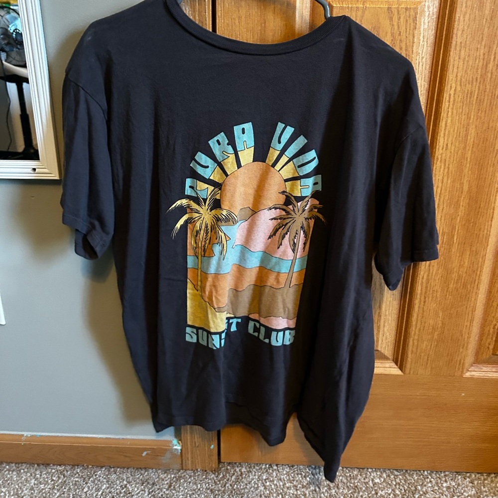PuraVida Women’s Shirt